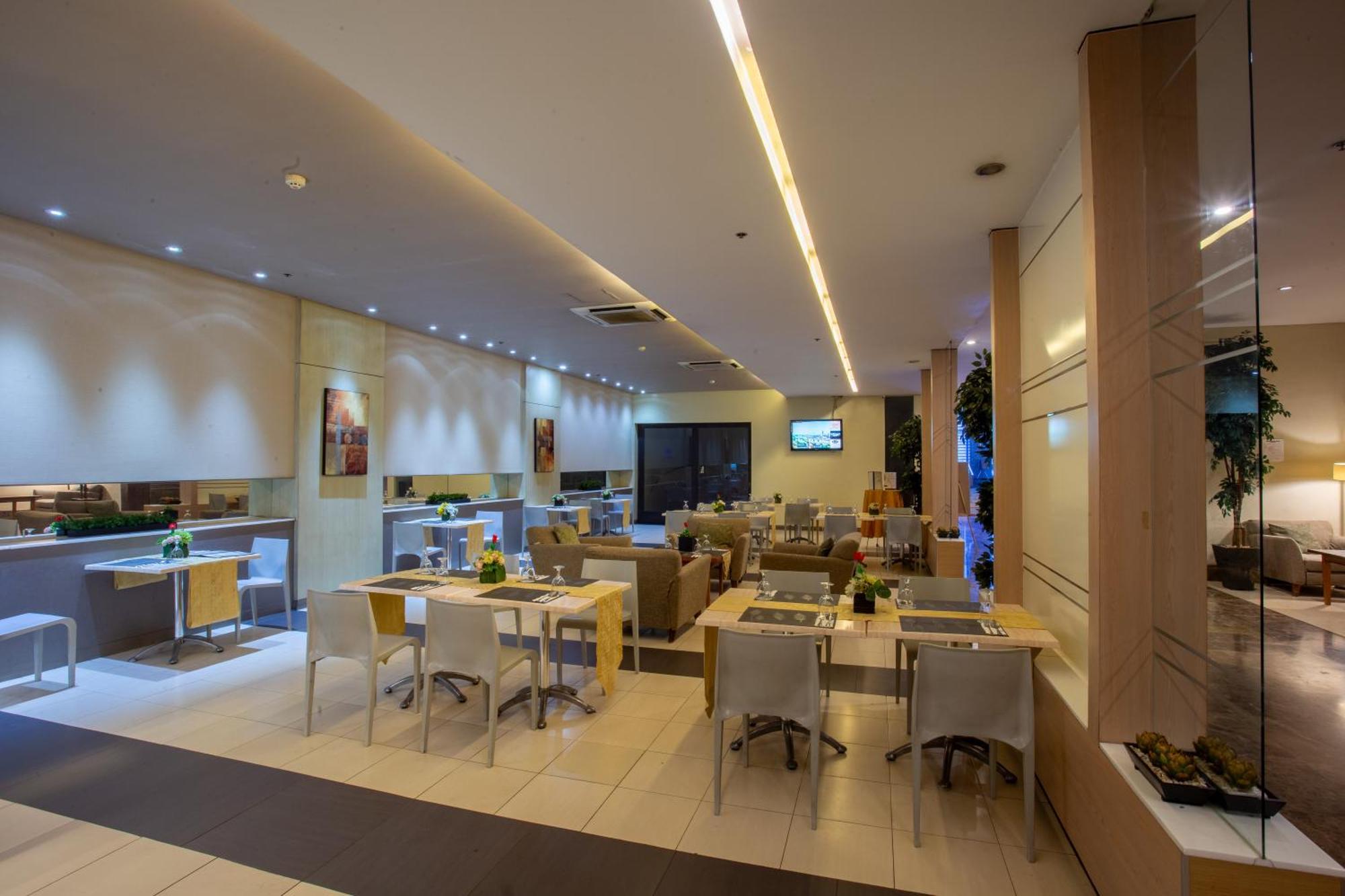 La Breza Hotel Quezon City Zewnętrze zdjęcie
