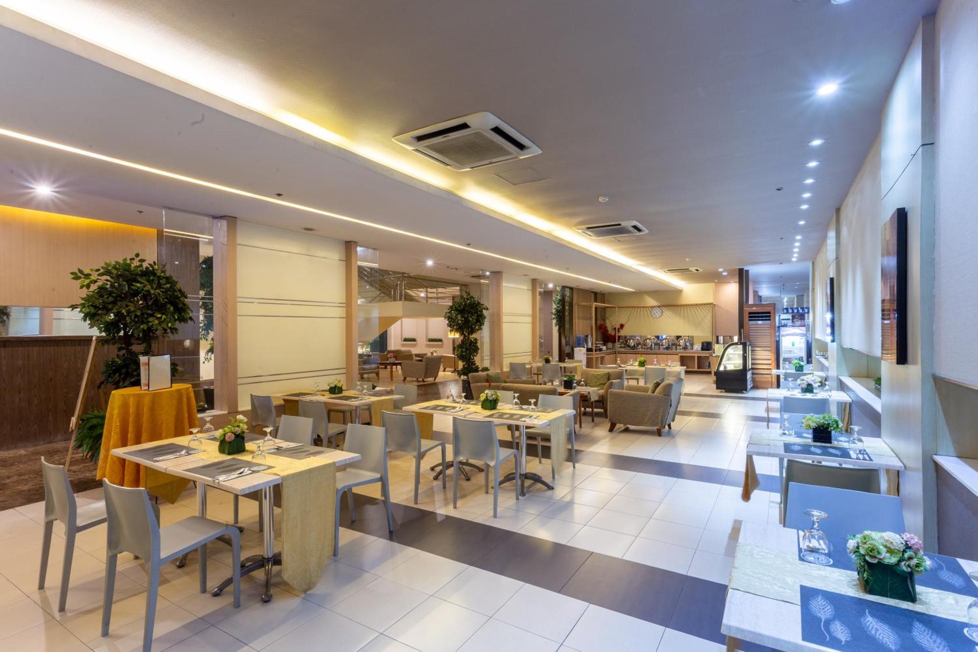 La Breza Hotel Quezon City Zewnętrze zdjęcie