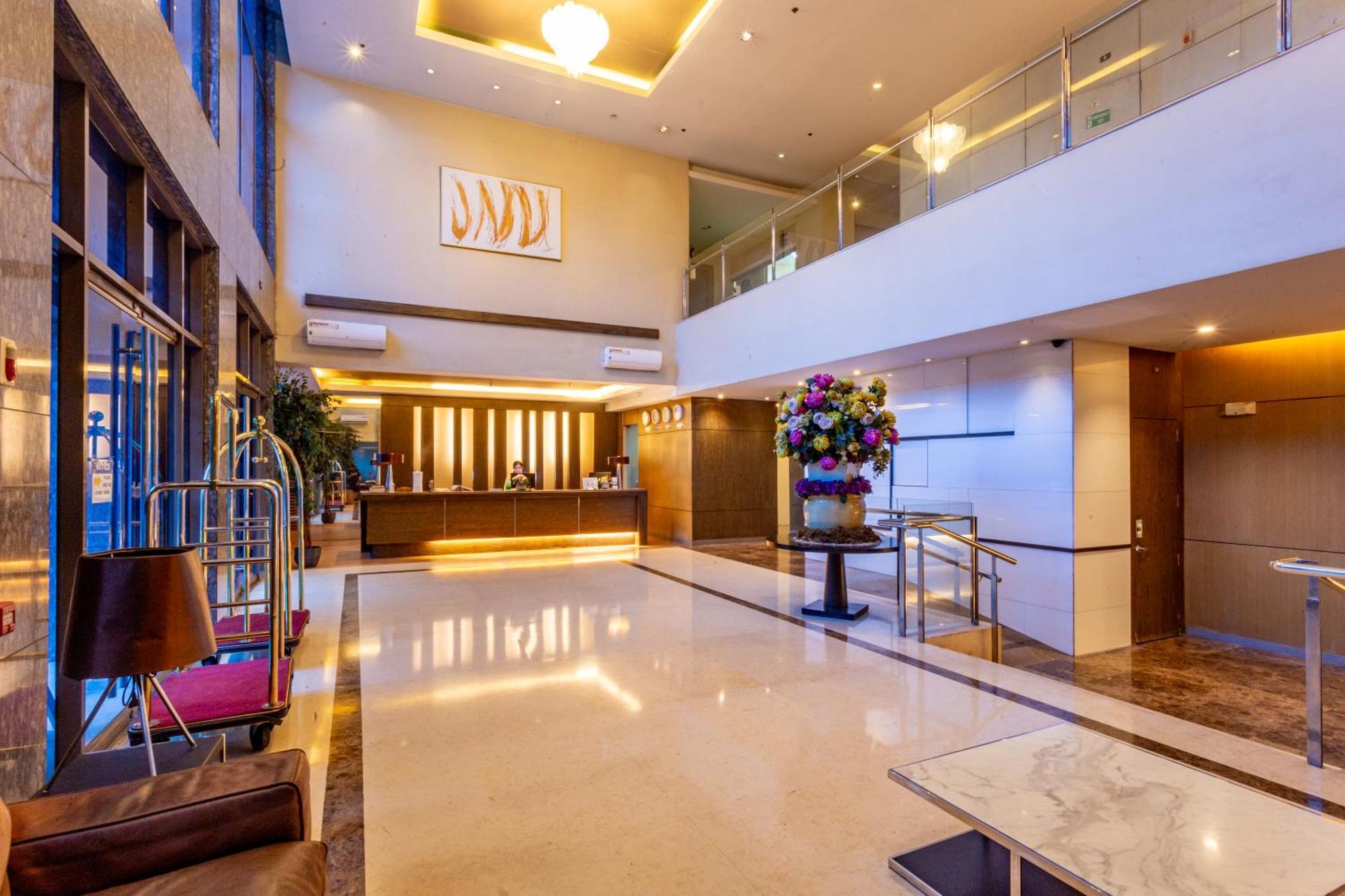 La Breza Hotel Quezon City Zewnętrze zdjęcie