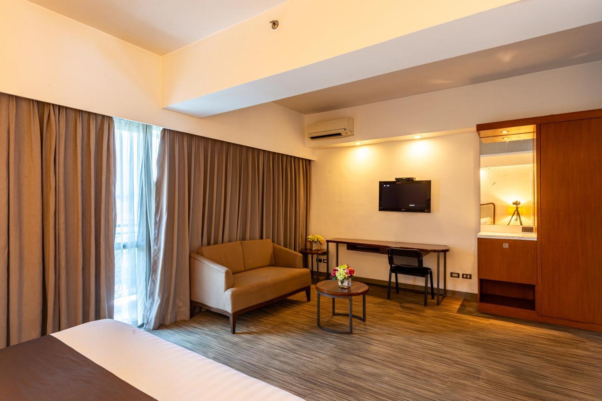 La Breza Hotel Quezon City Zewnętrze zdjęcie