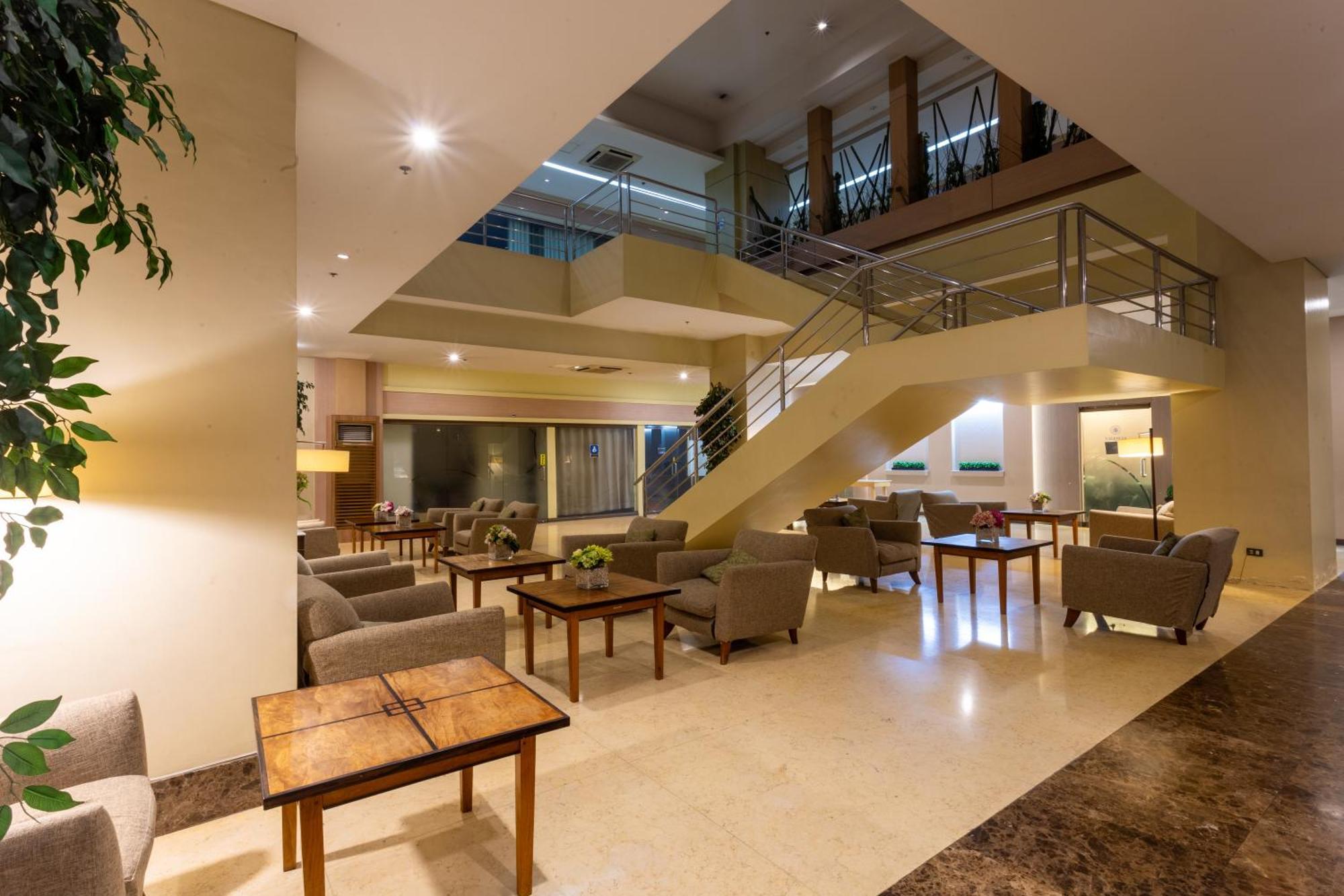 La Breza Hotel Quezon City Zewnętrze zdjęcie