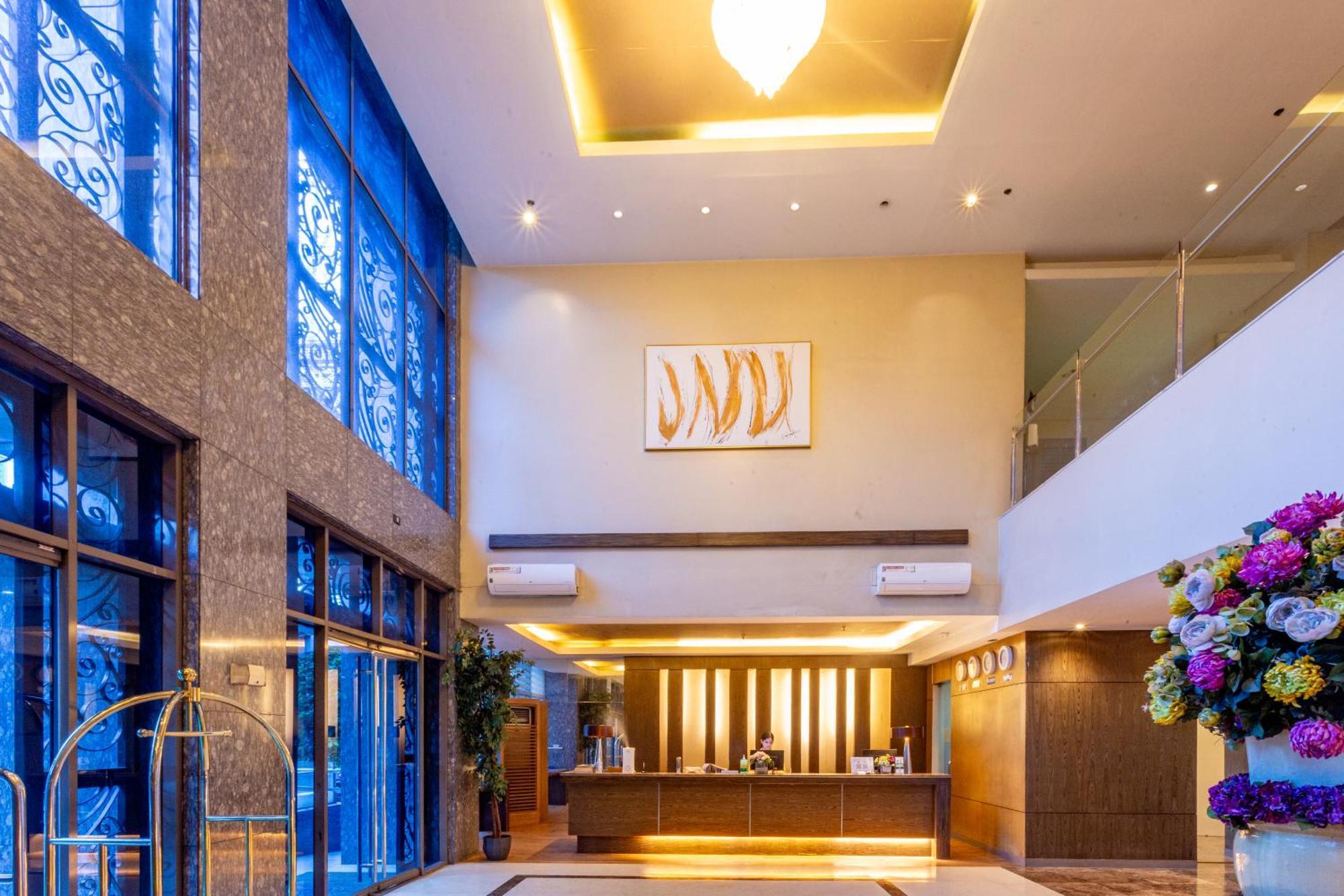 La Breza Hotel Quezon City Zewnętrze zdjęcie