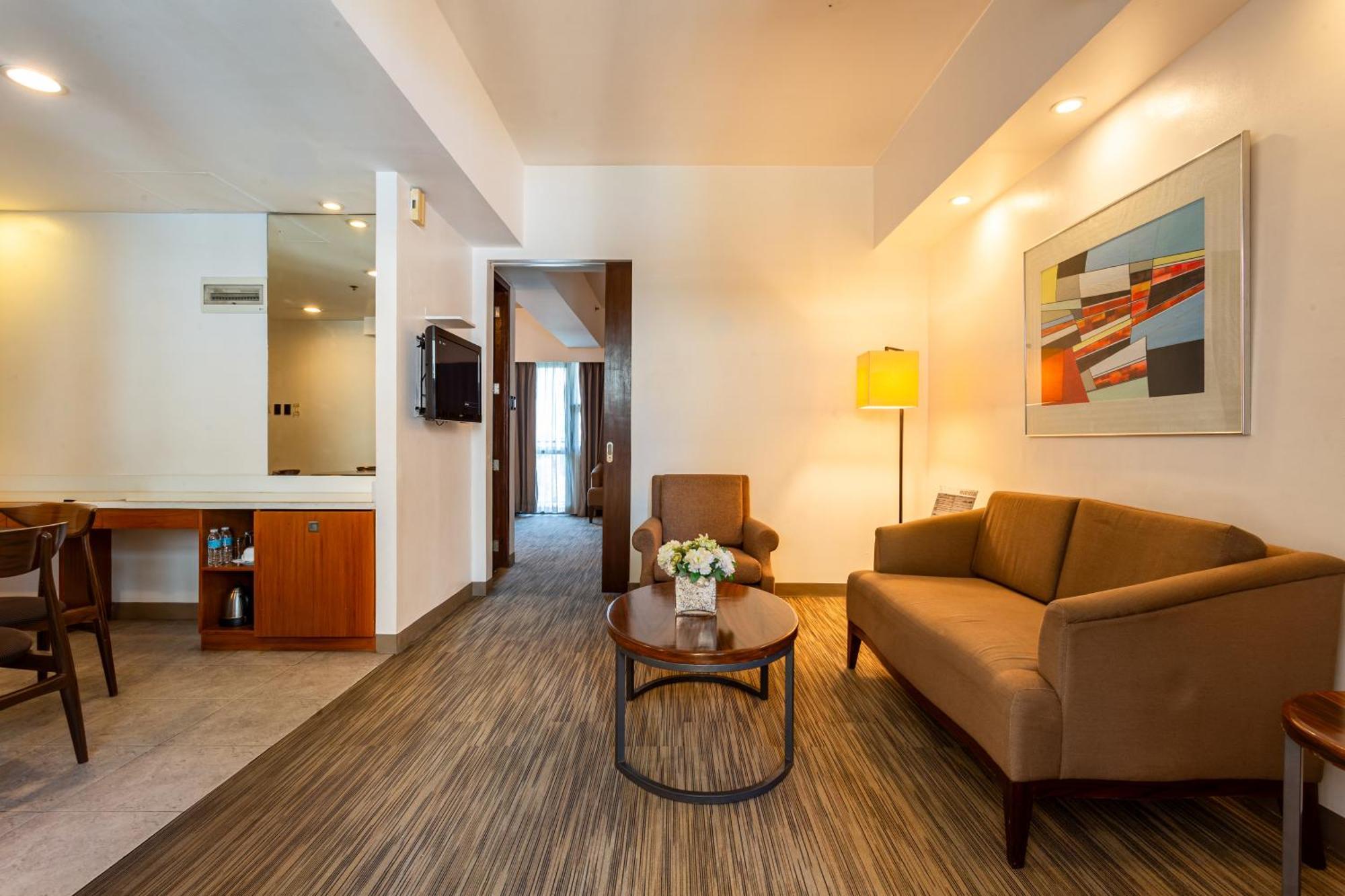 La Breza Hotel Quezon City Zewnętrze zdjęcie