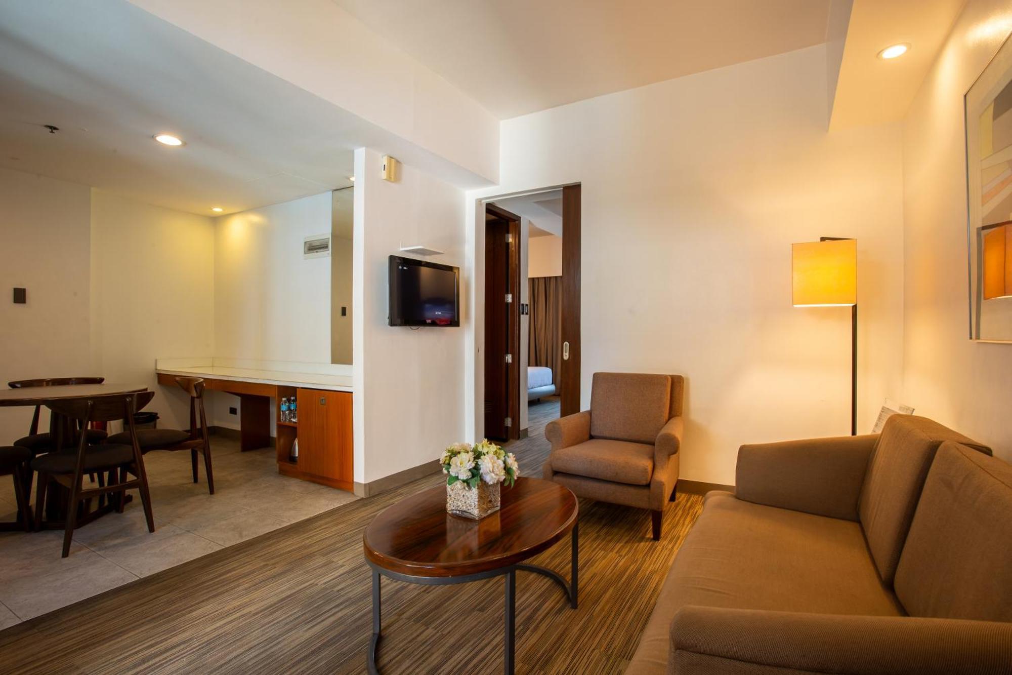 La Breza Hotel Quezon City Zewnętrze zdjęcie